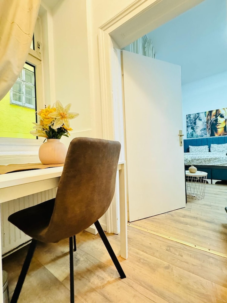 5BR Apt 10min to Matzleinsdorfer