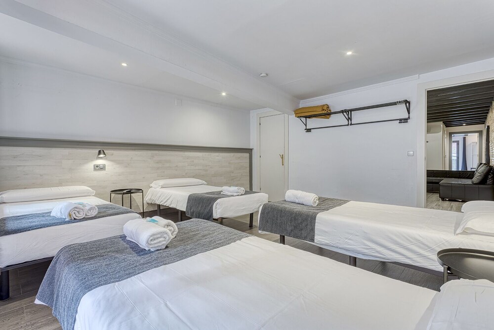 Hostal Bedmates