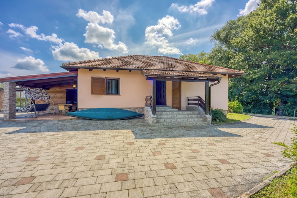 Wellness House On The River Kupa