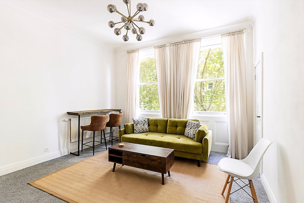 Elegant Knightsbridge Flat Near Harrods