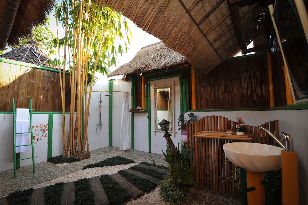 Reewa Waree Resort