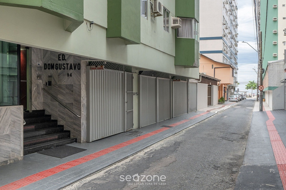 3 Bedroom apt 100m fr/ the Central Beach BC Edg401