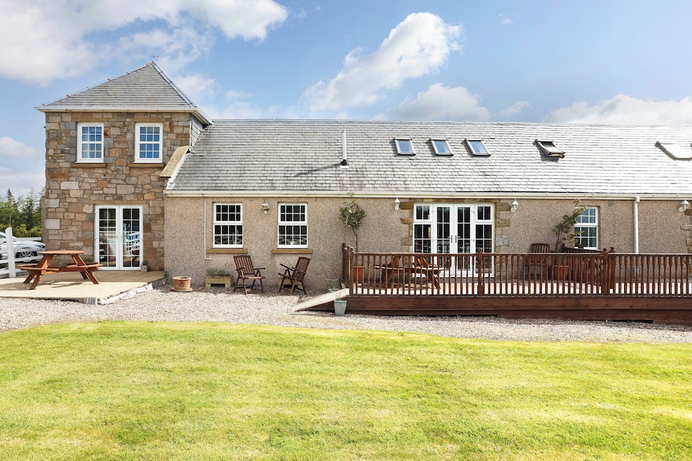 Greenknowes Entire Private Estate