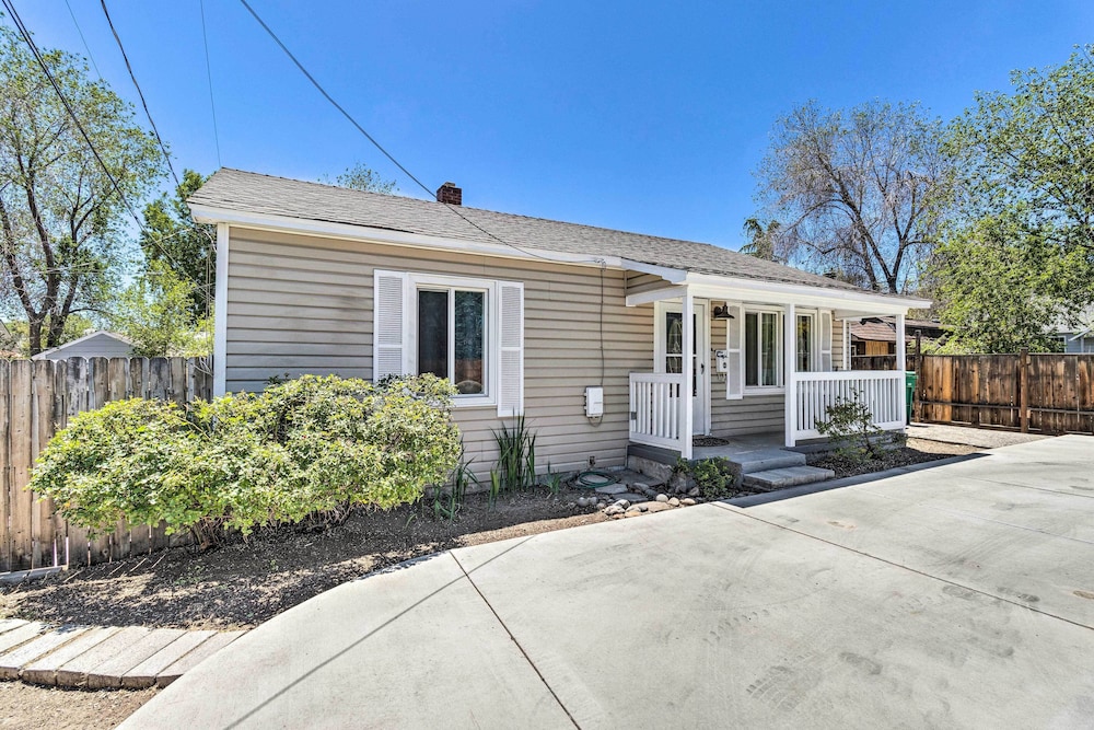Reno Home w/ Deck: 1 Mi to Riverwalk District! view 5