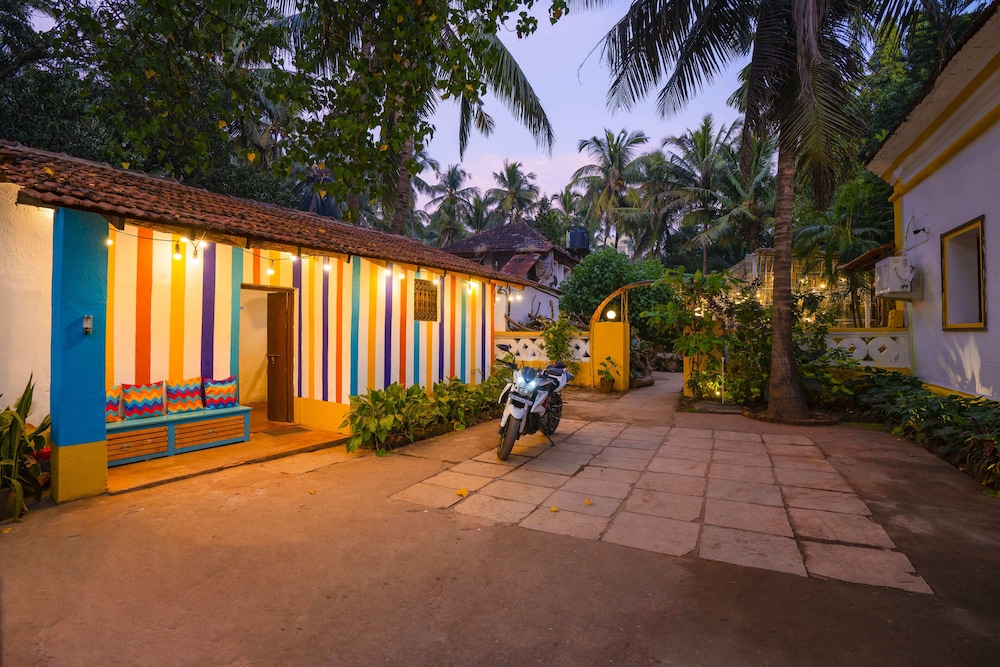 goSTOPS Lite Goa, Calangute
