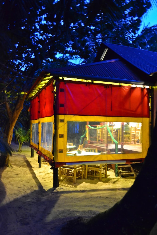Little Corn Beach and Bungalow - Photo 13