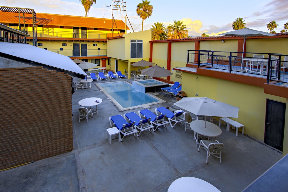 Ensenada Vacations - Hotel La Pinta - Property Image 16