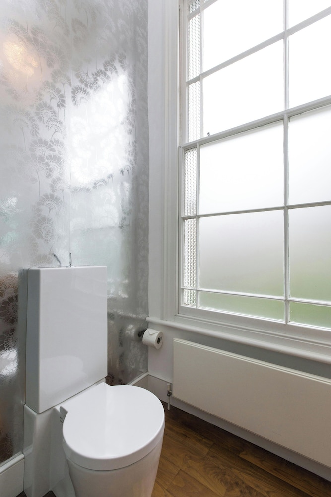 Leamington Road Villas II by Onefinestay