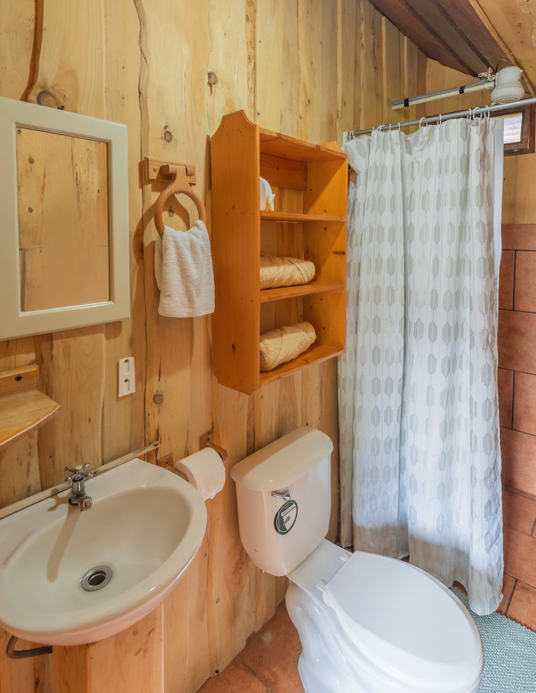 Cedrela Ecolodge