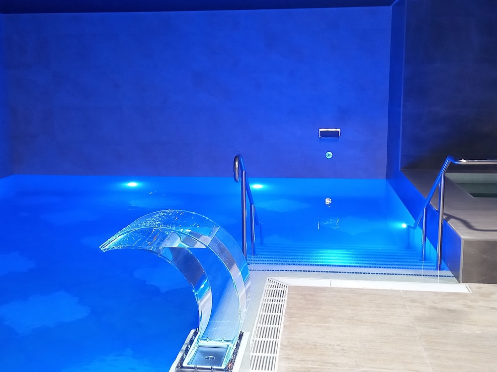 Beautiful Studio in Gibraltar - E1 view 4