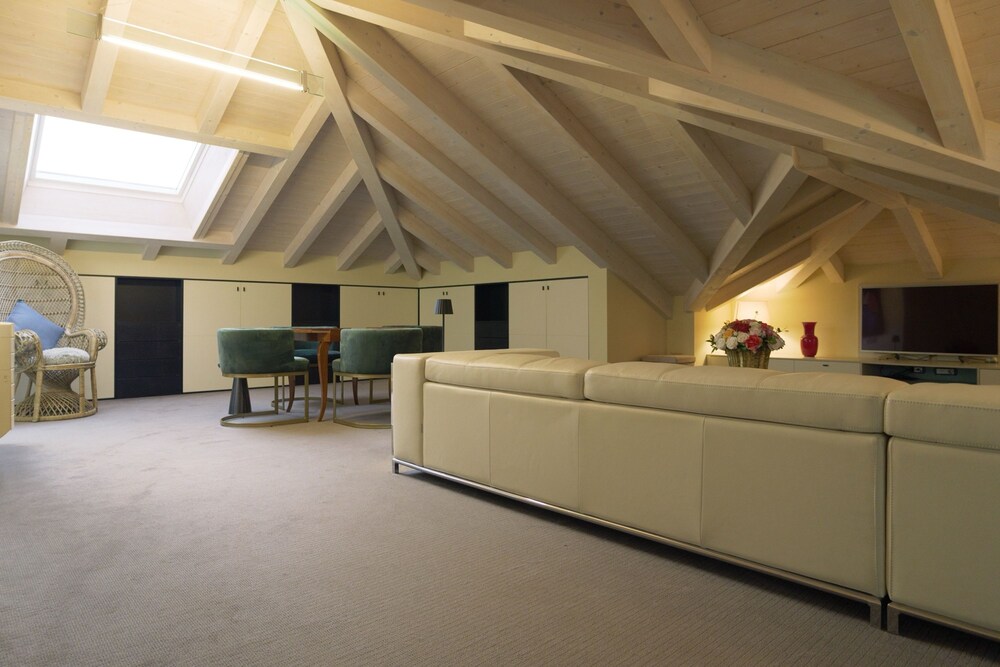 Villa Angela - Italian Homing