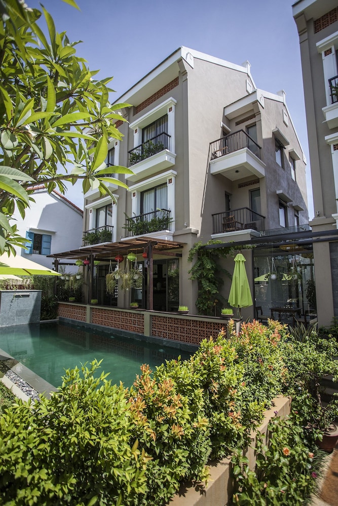 Hoi An Silk River Villa
