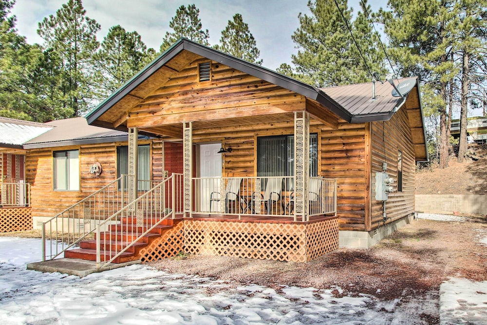 Alpine Arizona Cabin Rental w/ Gas Grill!