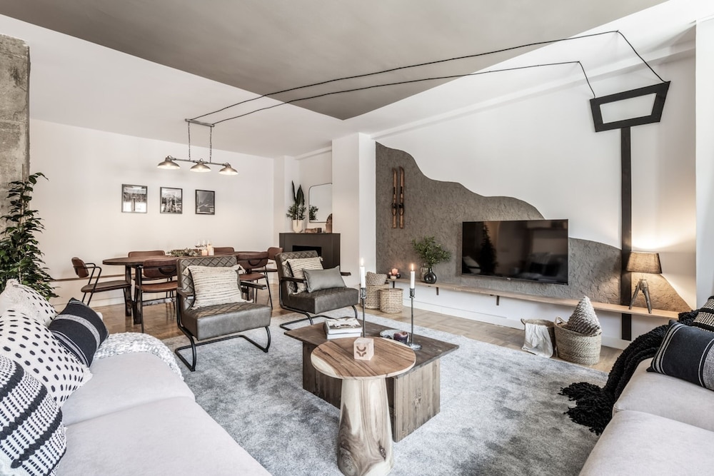 Arties - 4 Bedrooms Apartment in Almagro