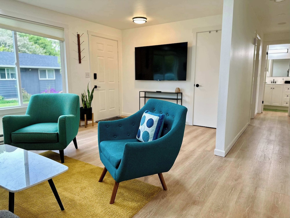 Charming 2BR in Columbia Walkable Pet-friendly