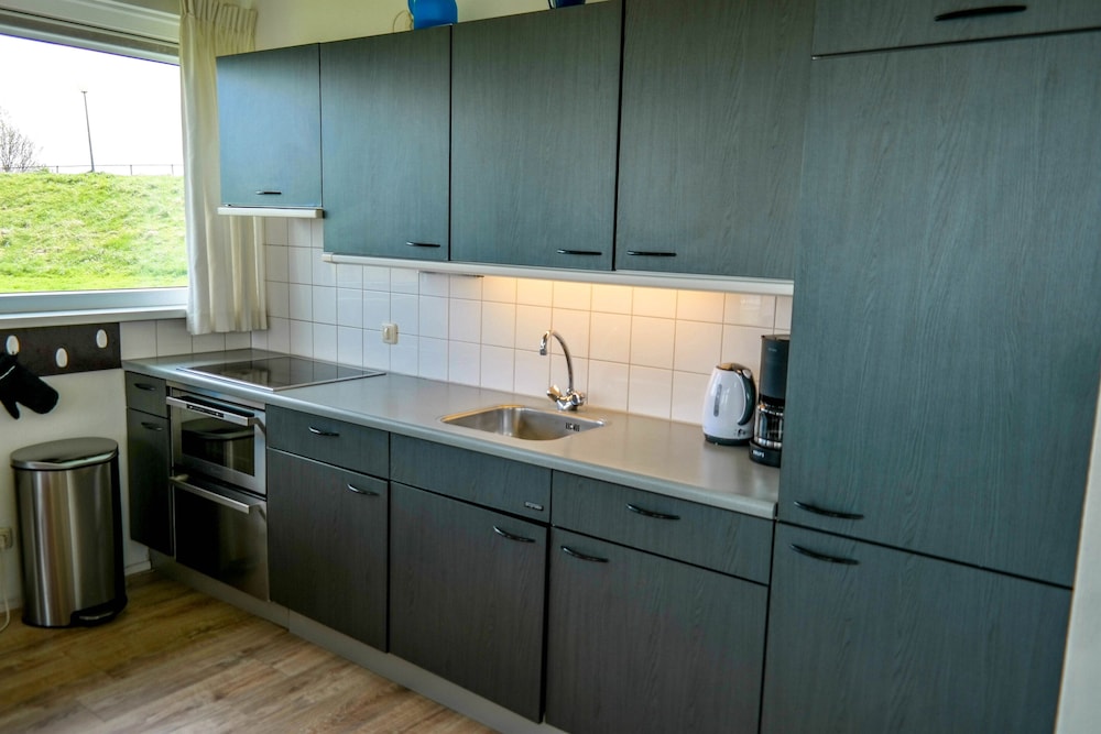 "6pers. Modern House With a View of the Lauwersmeer With 2 Terraces" view 4