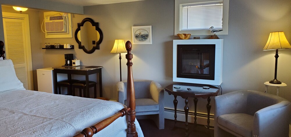 Amherst Shore Country Inn