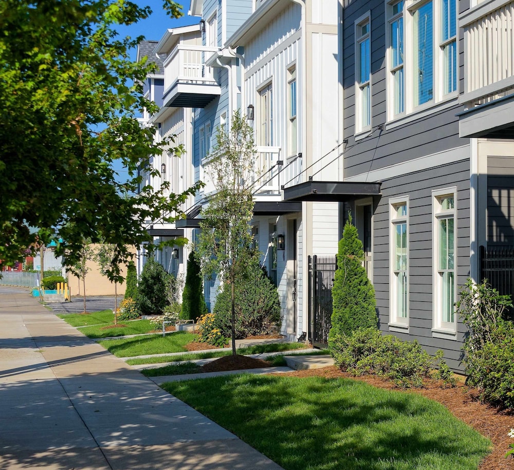 Stylish Retreat Near Germantown