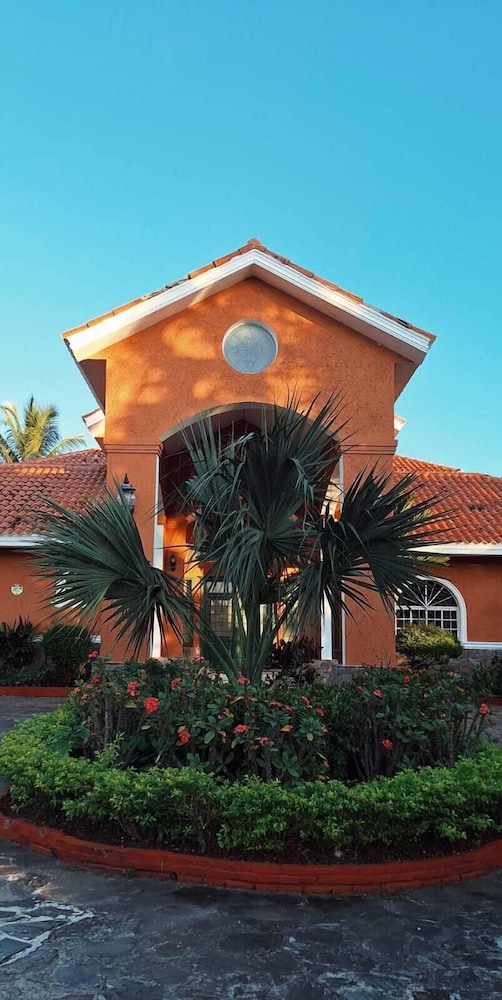 9th Hole Villa
