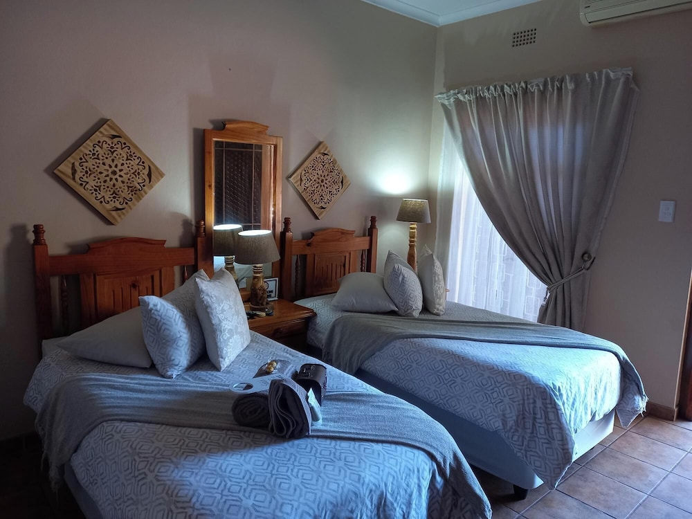 Acacia Guesthouse view 3
