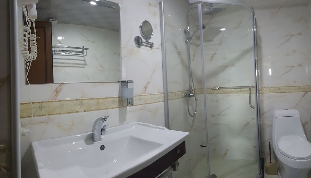 Amadeus Hotel