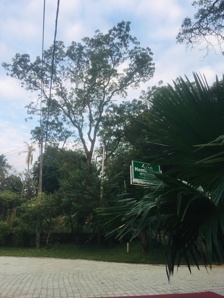 Lal HomeStay