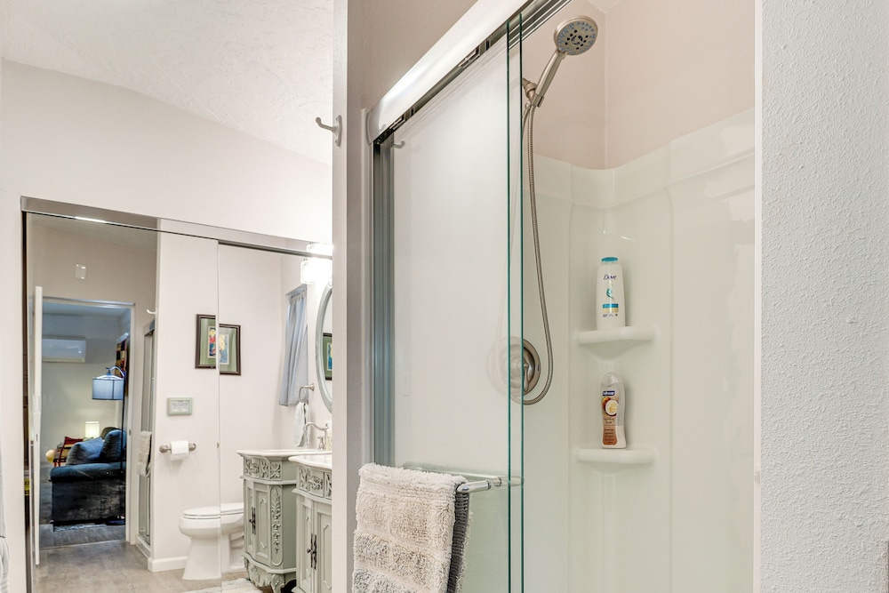 Walk to Enmu: Cozy Casita w/ Pet-friendly Yard