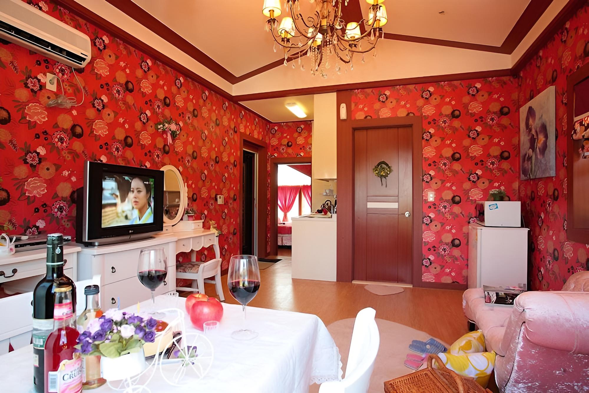 Taean Baja California Pension