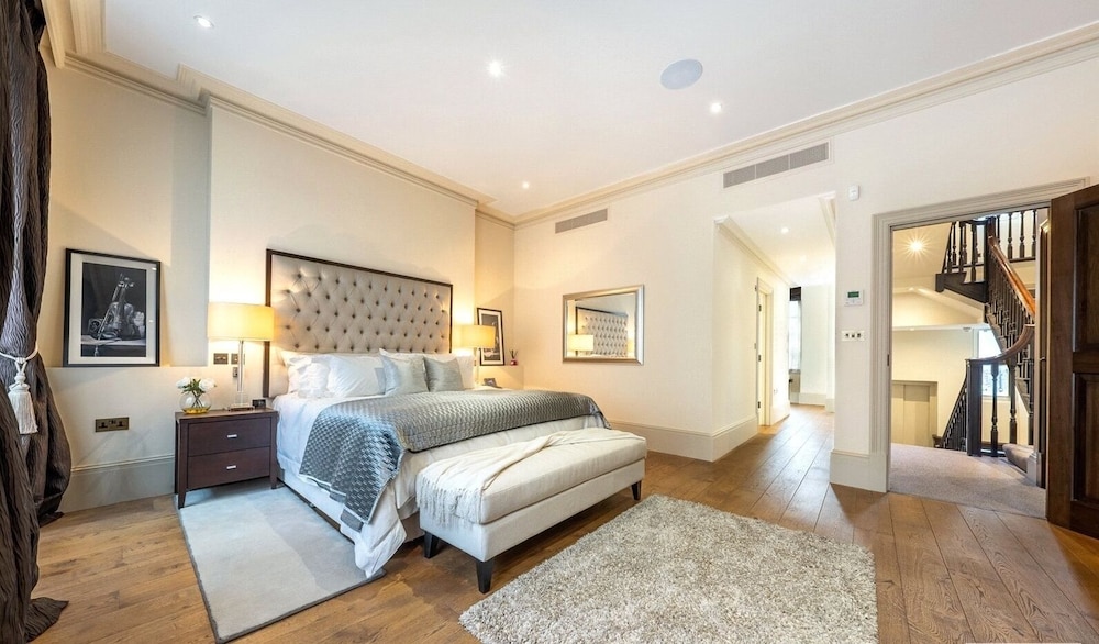 Mayfair Mansions