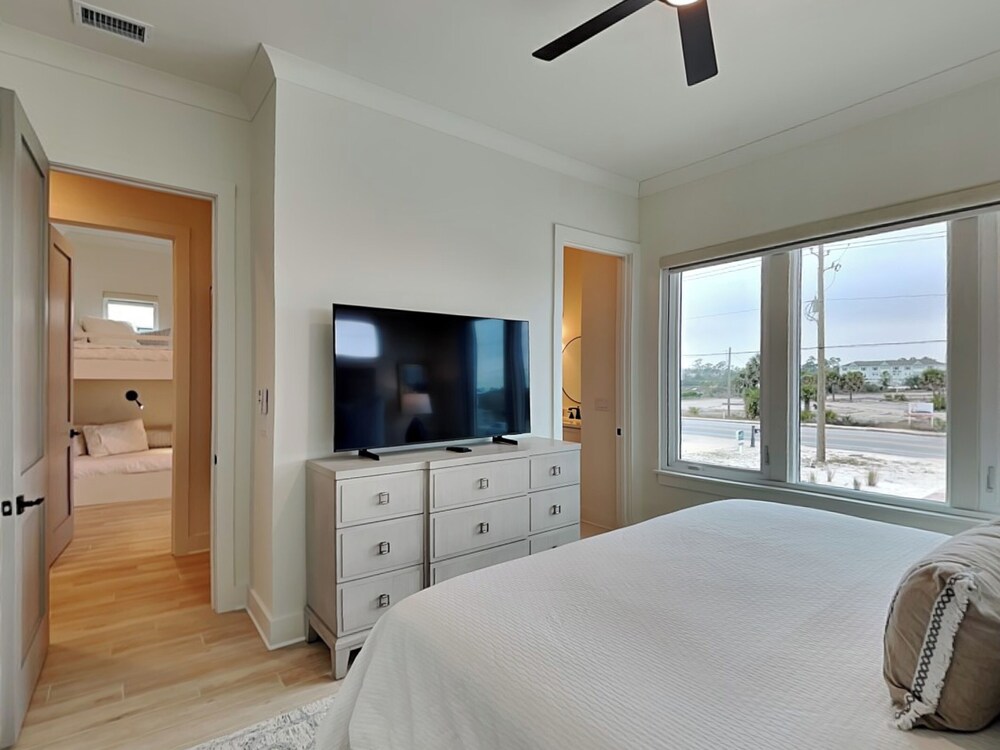 Viviana #10 by Southern Vacation Rentals