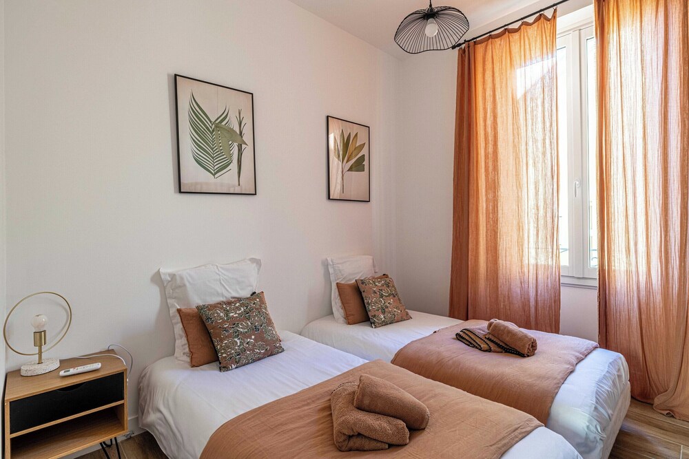 Sublime 2 Bedroom Apart.- Cannes Residential Area view 5