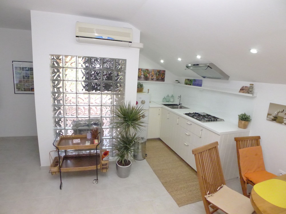 Apartment for 3 Persons in Quiet Part of Premantura With Beautiful Garden and Partial sea View view 4