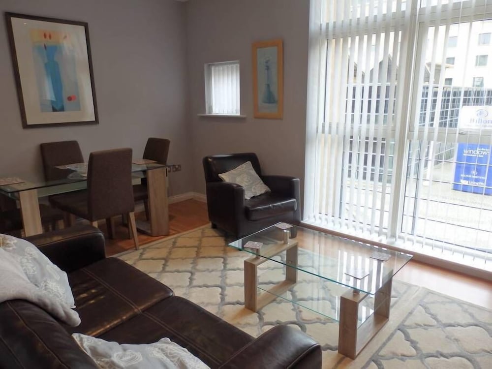 Gateshead Vacations - Beautiful Two Bedroom Apartment - Property Image 6