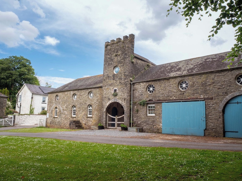 The Old Carriage Court