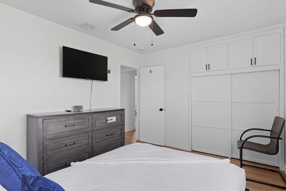 Relaxing Paradise Hills Retreat 4 Bedroom Home