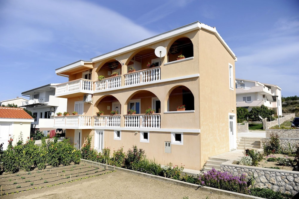 Adriatic - With Beautiful Garden - A3 view 4