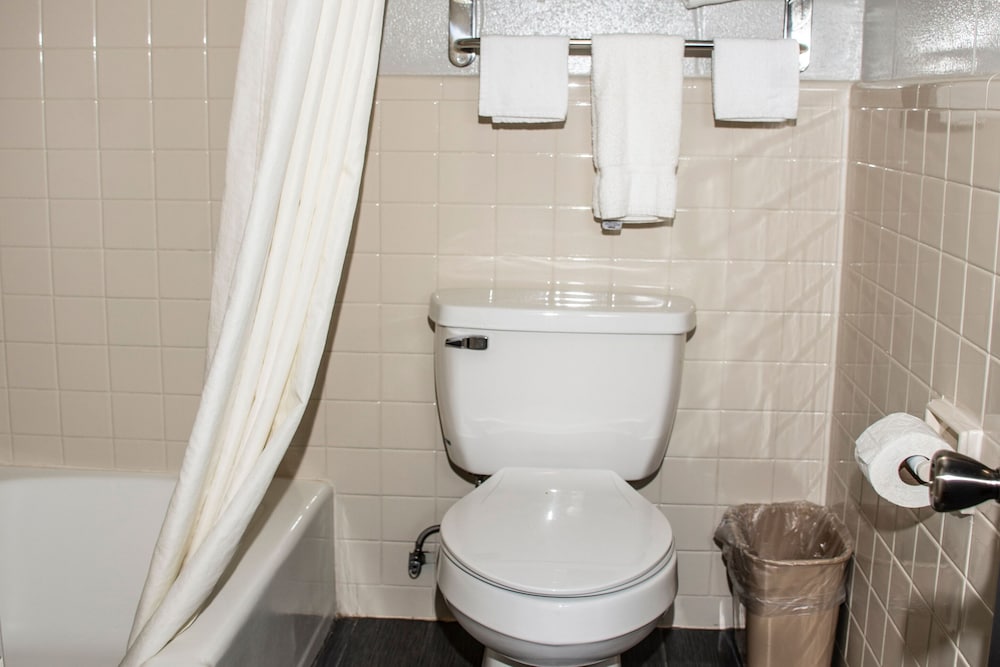Budget Inn Carthage - Property Image 8