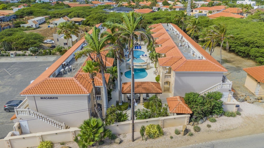 Charming Condo in Prime Location Wacamaya Condos