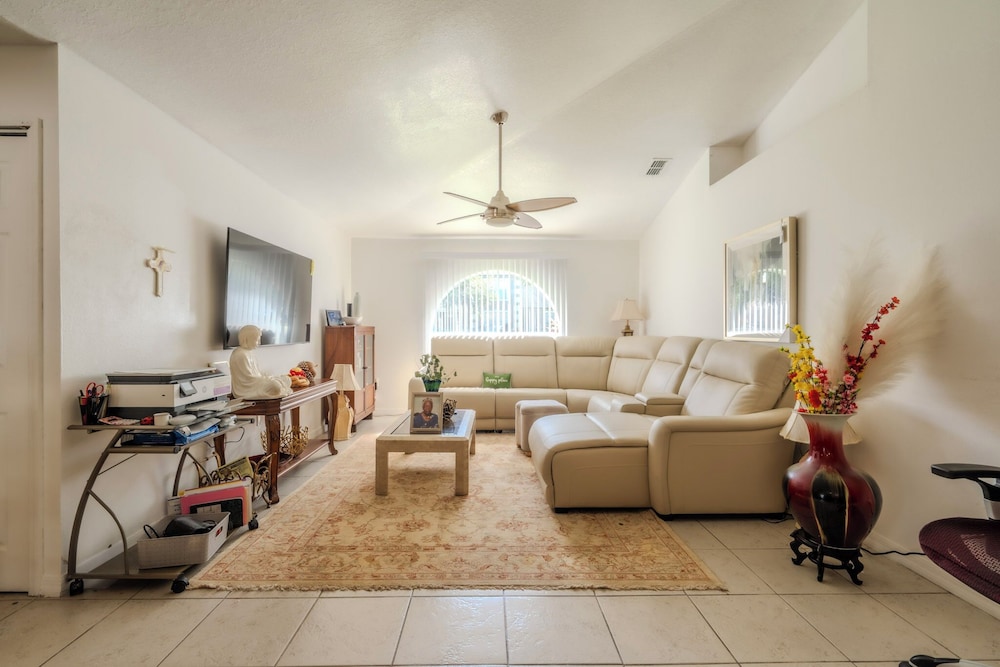 Flint and Kingscrest, LLC - Private Rooms in Shared Home