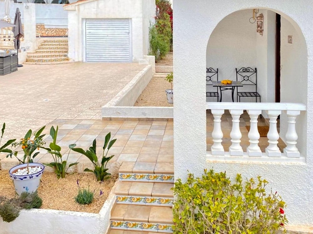 Villa With Private Pool in Moraira