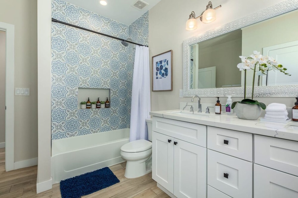 Modern Arcadia Estate Htd Pool Bikes Chef Kitchen