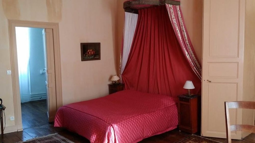 Château Manoir de la Lèche view 3