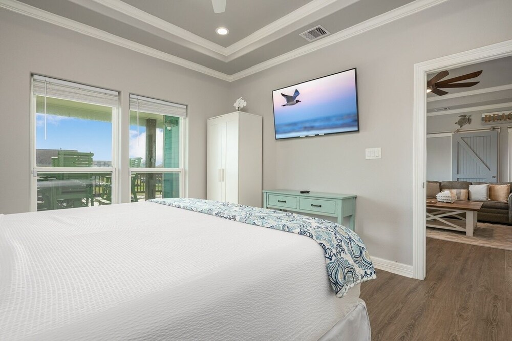 Sunkissed Castle 4 Bedroom Home