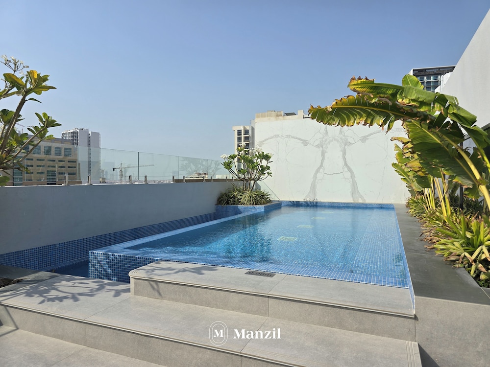 Manzil- Chic 2BR w Pool nr Circle Mall