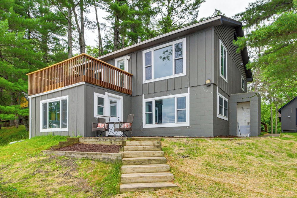 Renovated Brainerd Cabin on Lake: Fish & Swim!