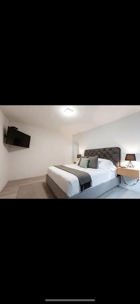 JEES B&B