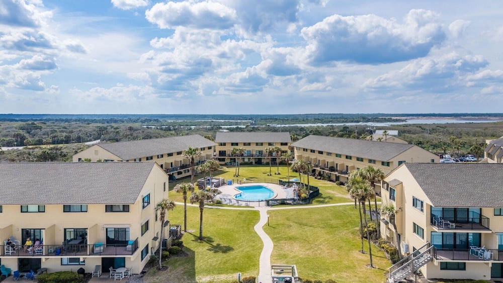 Blessed By The Sea Crescent Beach Activities 2 Bedroom Home