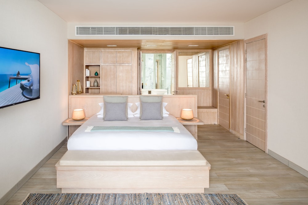 Nurai Island Resort
