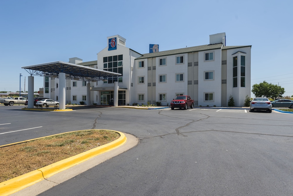 Motel 6 Junction City, KS