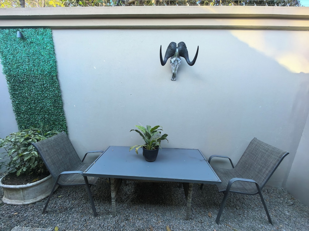 Bryanston Palms Accommodation
